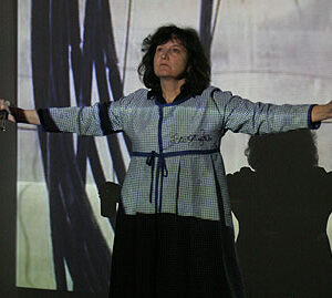 05.12.2008. Performance por Nieves Correa